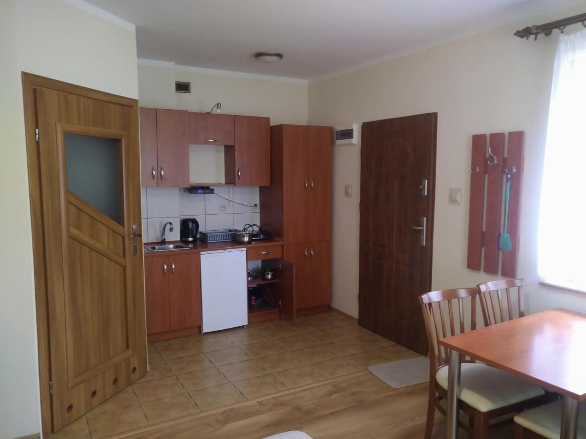 Przy Plazy Hotel Дзивновек Екстериор снимка
