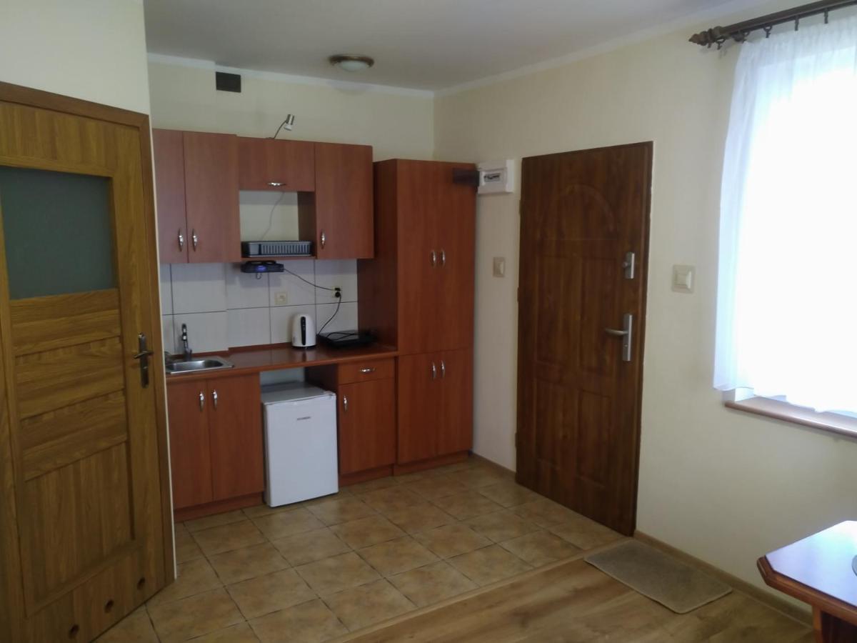 Przy Plazy Hotel Дзивновек Екстериор снимка